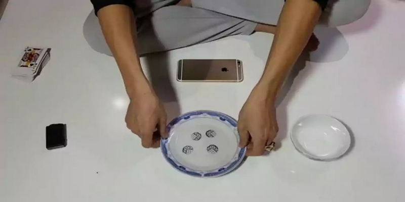 Một vài dụng cụ xóc đĩa hiện đại và bịp phổ biến hiện nay